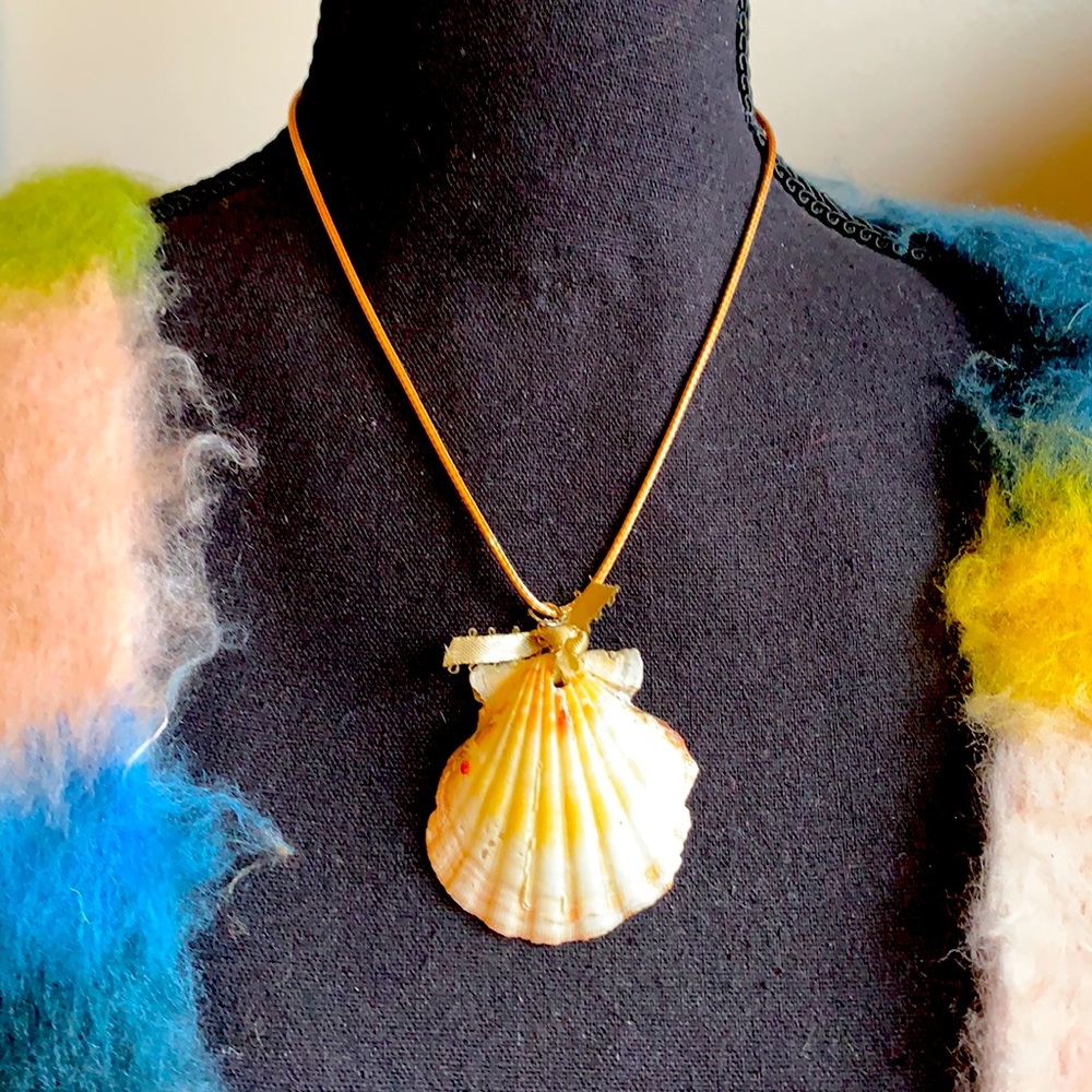 🐚 Beach Inspired Shell Necklace Adjustable Length